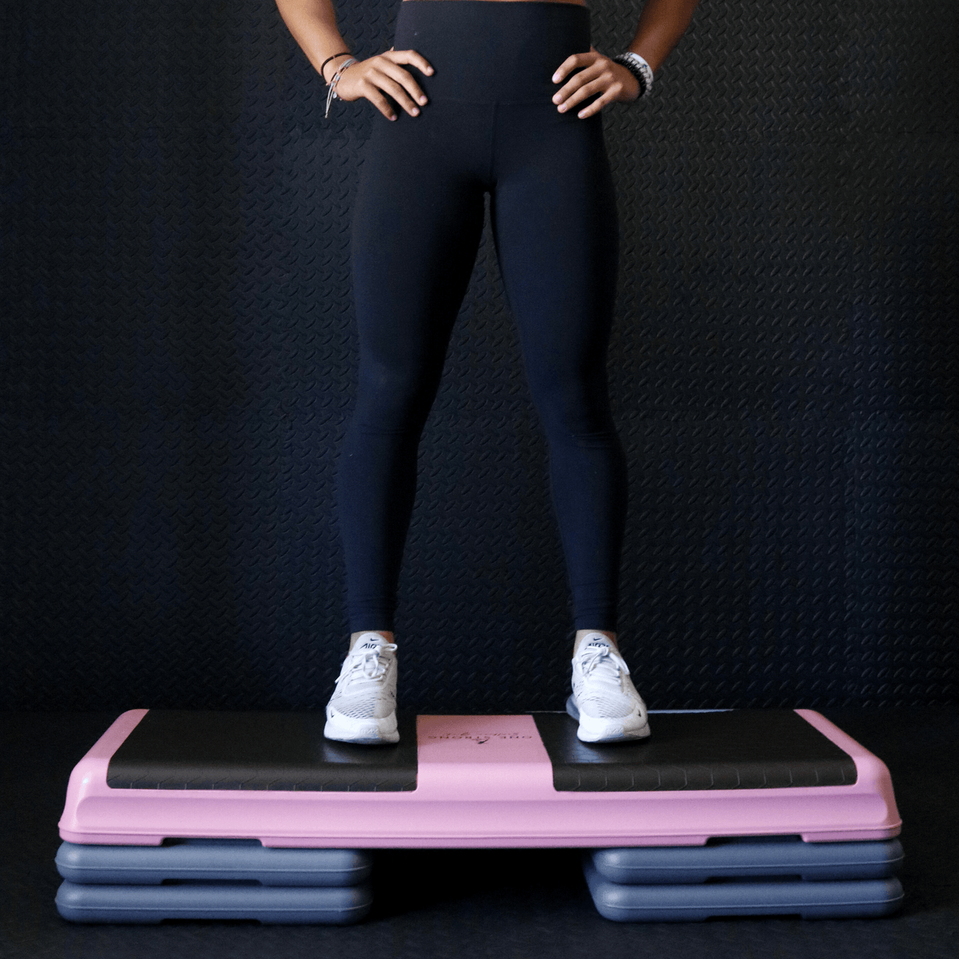 aerobic step with 4 risers-pink